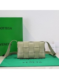 Top Bottega Veneta Intreccio leather cross-body bag 578004 Travertine Tl16701eo14